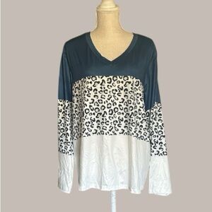 Blue and White Leopard Print Color Blocking Women's Top Long sleeve V neck 2XL